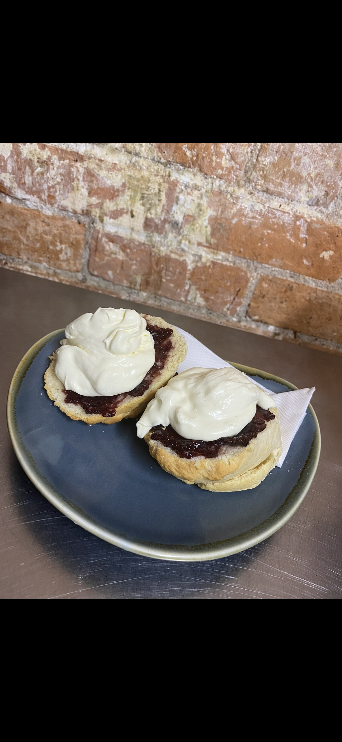 X2 Plain Scones