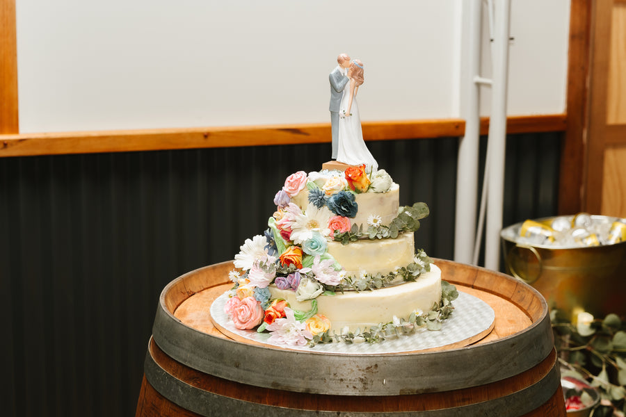 3 tier wedding cake